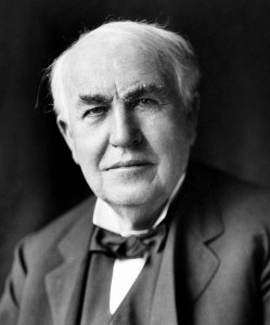 Always the brilliant innovator, Thomas Edison created the collaborative process of the research laboratory in his ”graying” years.